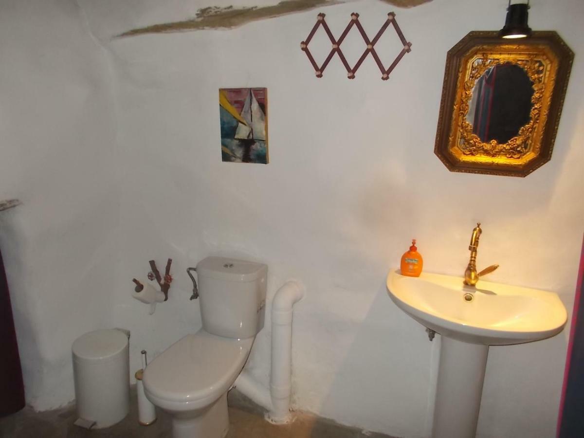 Cyclades Olive Museum'S Guest House Pitrofos Exteriör bild
