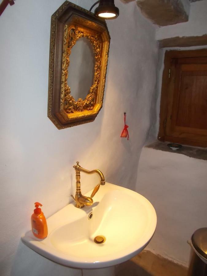 Cyclades Olive Museum'S Guest House Pitrofos Exteriör bild