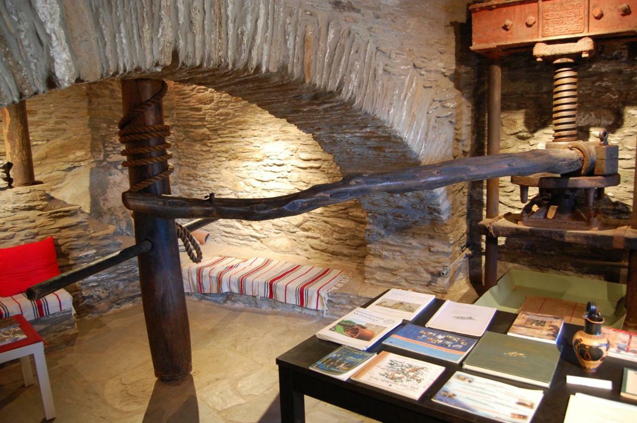 Cyclades Olive Museum'S Guest House Pitrofos Exteriör bild
